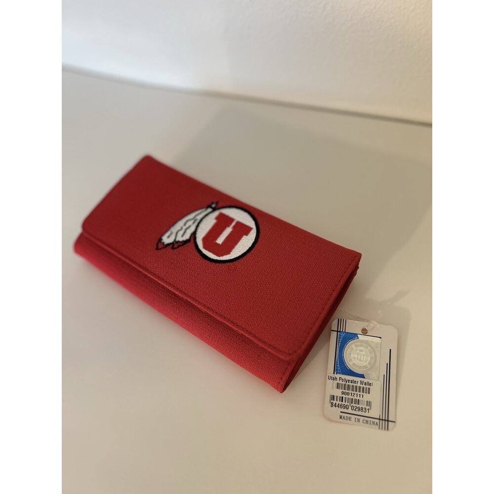 Utah Utes Women’s Wallet Clutch Red With White Logo NWT